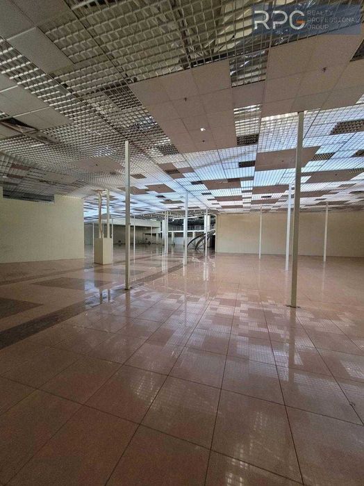 БЕЗ% оренда торгово-складського прим. 2330 м² ТЦ Глобал Північний міст
