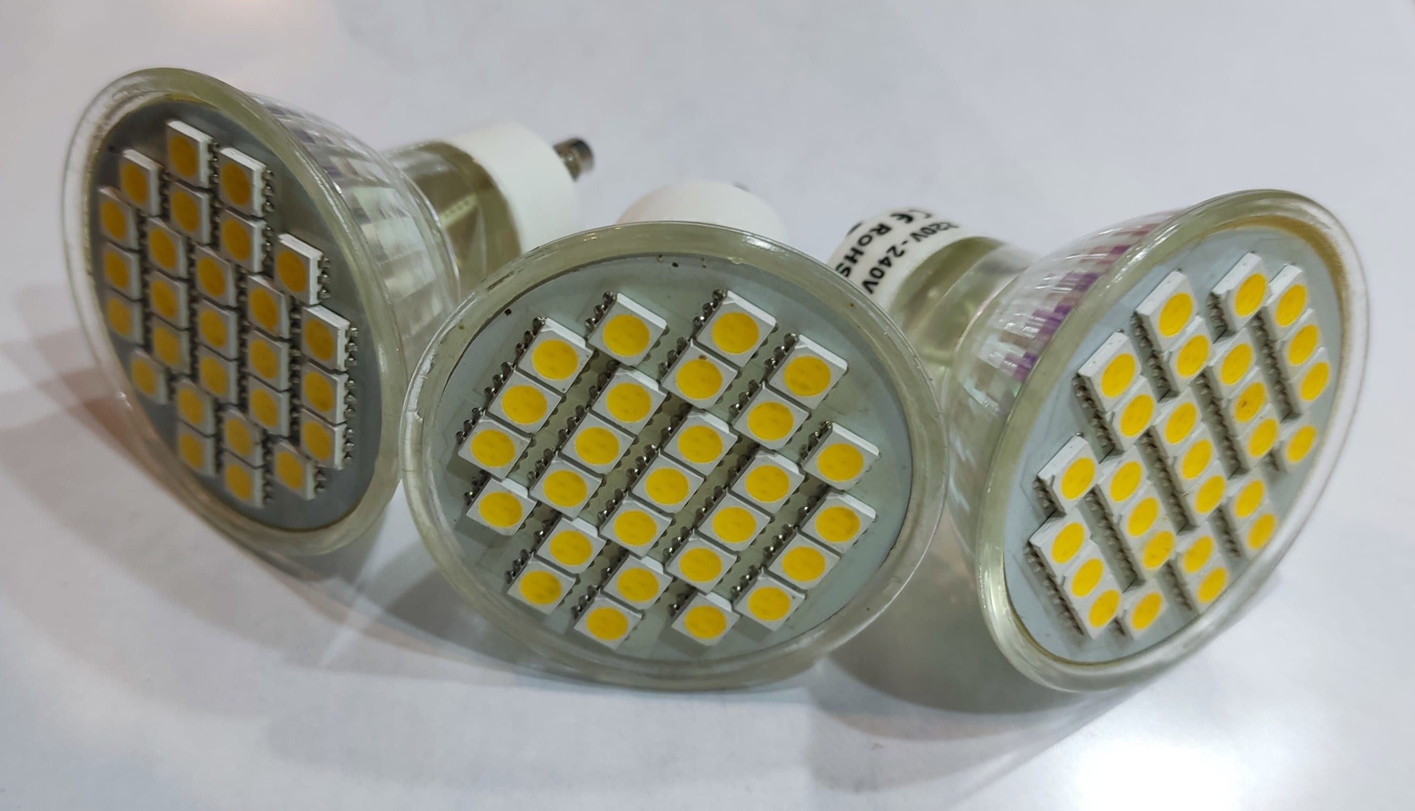Lâmpadas LED GU10, GU5.3, E27 e E14