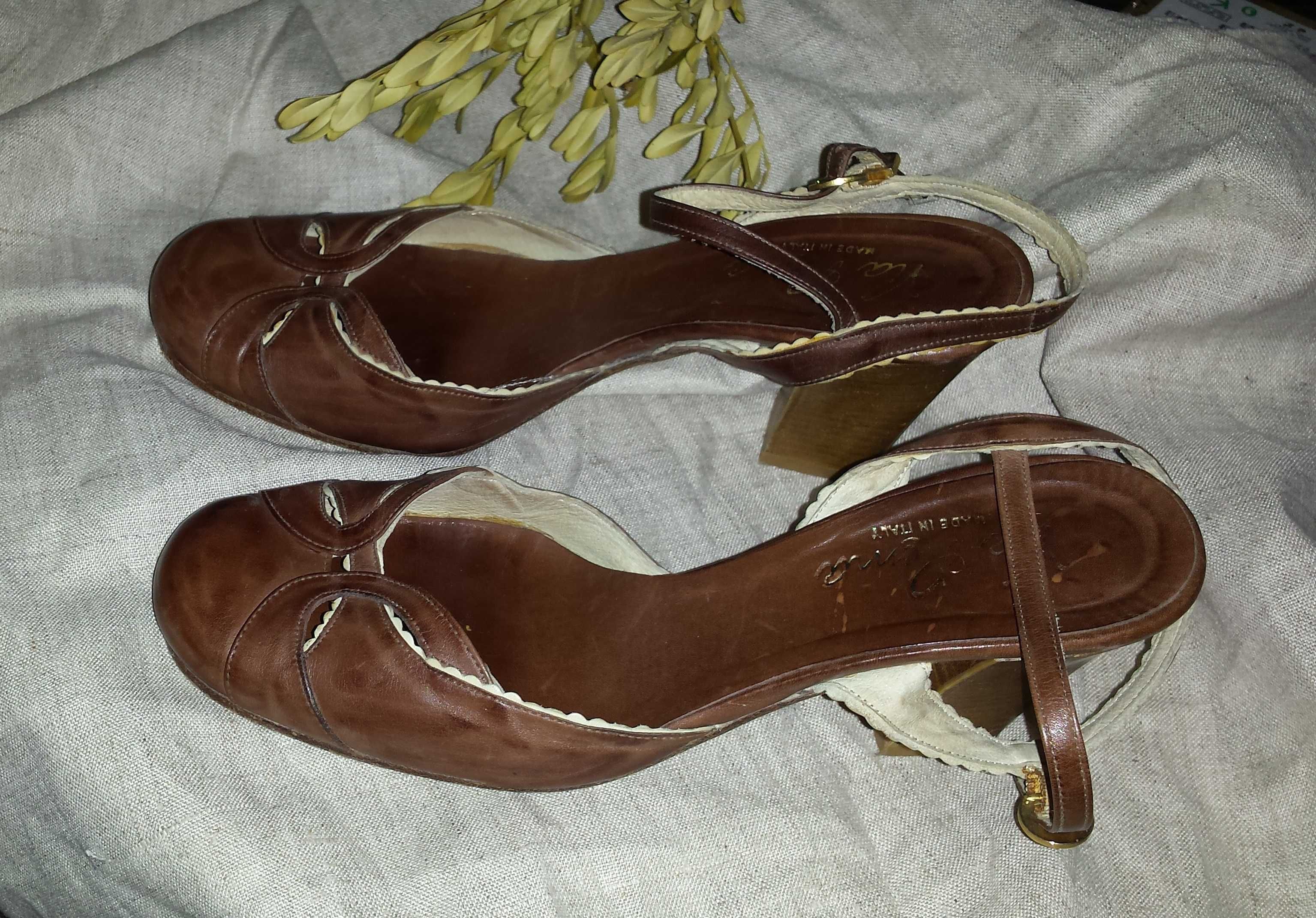 Женская обувь Кожаные летние босоножки на каблуке 39 размер
