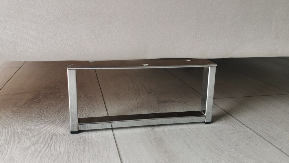 Nóżki do kanapy 7 sztuk plus śrubki