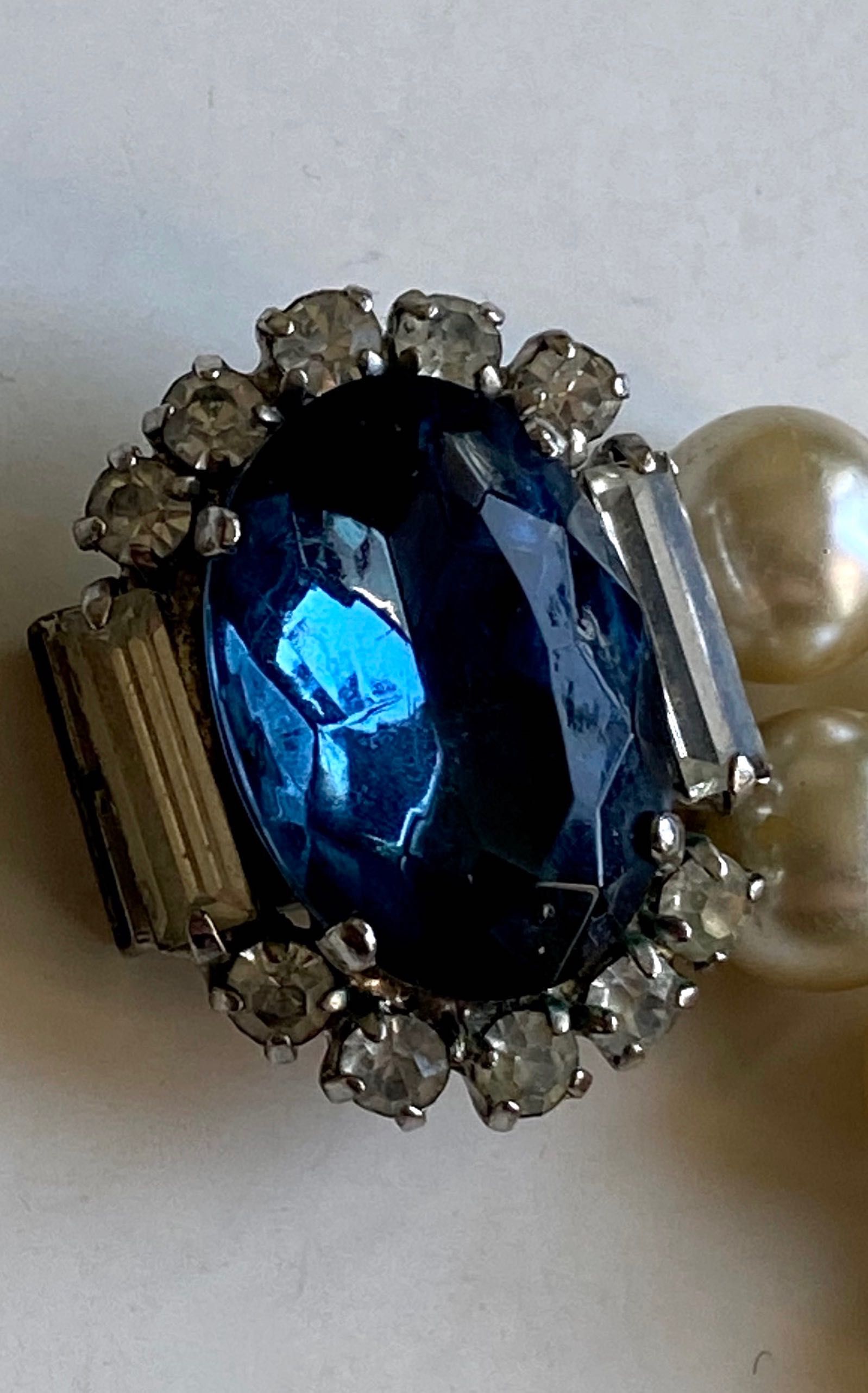 Stary vintage naszyjnik szklane perły zapięcie z kryształami