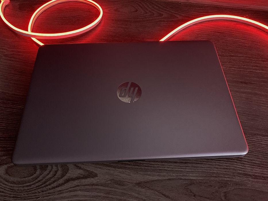 Hp 250 G8  i5-1135G7 16gb 512gb