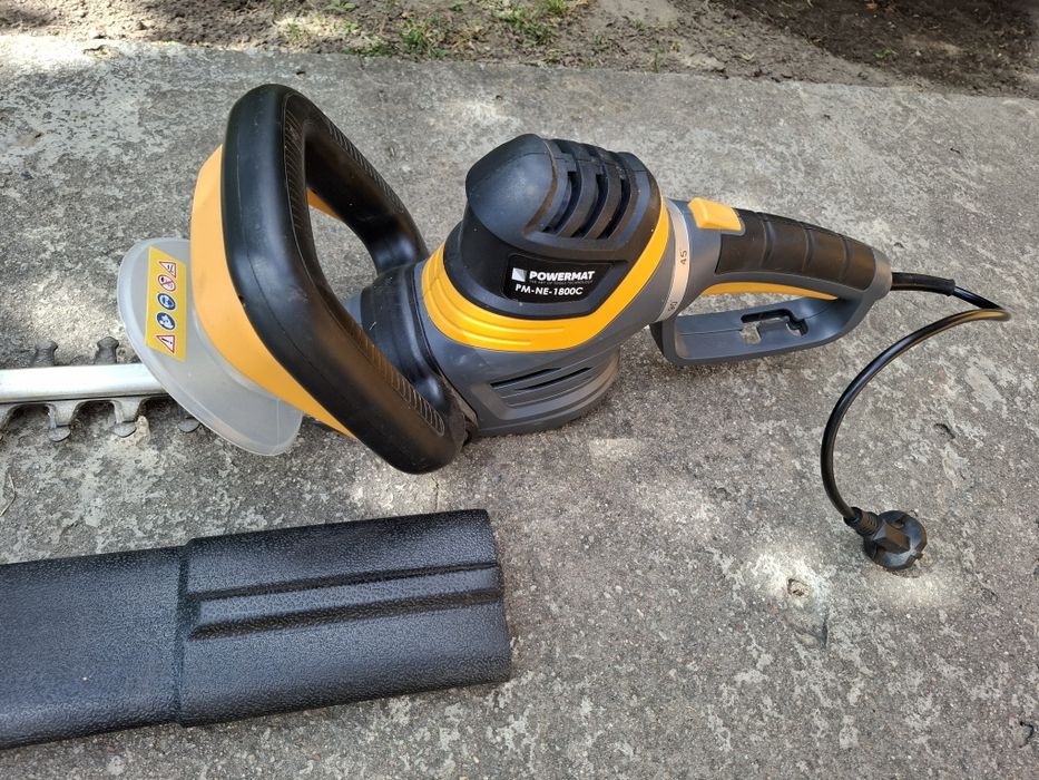 Nożyce elektryczne-długość ostrza 72 cm- moc 1800