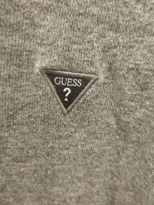 Sweter męski Guess tanio