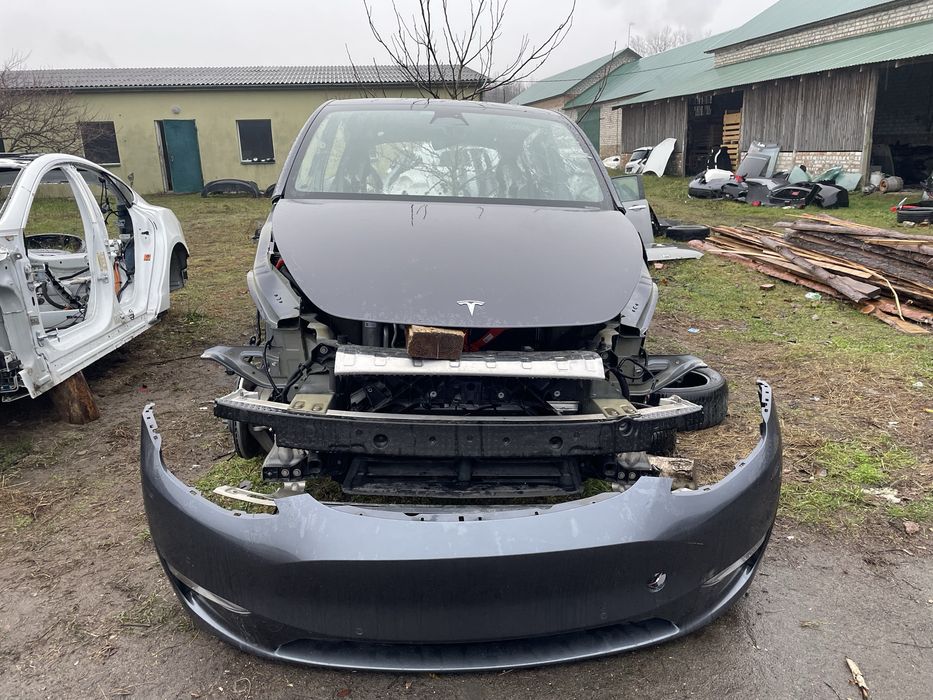 Розборка Tesla Model Y бампер капот фара телевізор шрот Тесла У скло