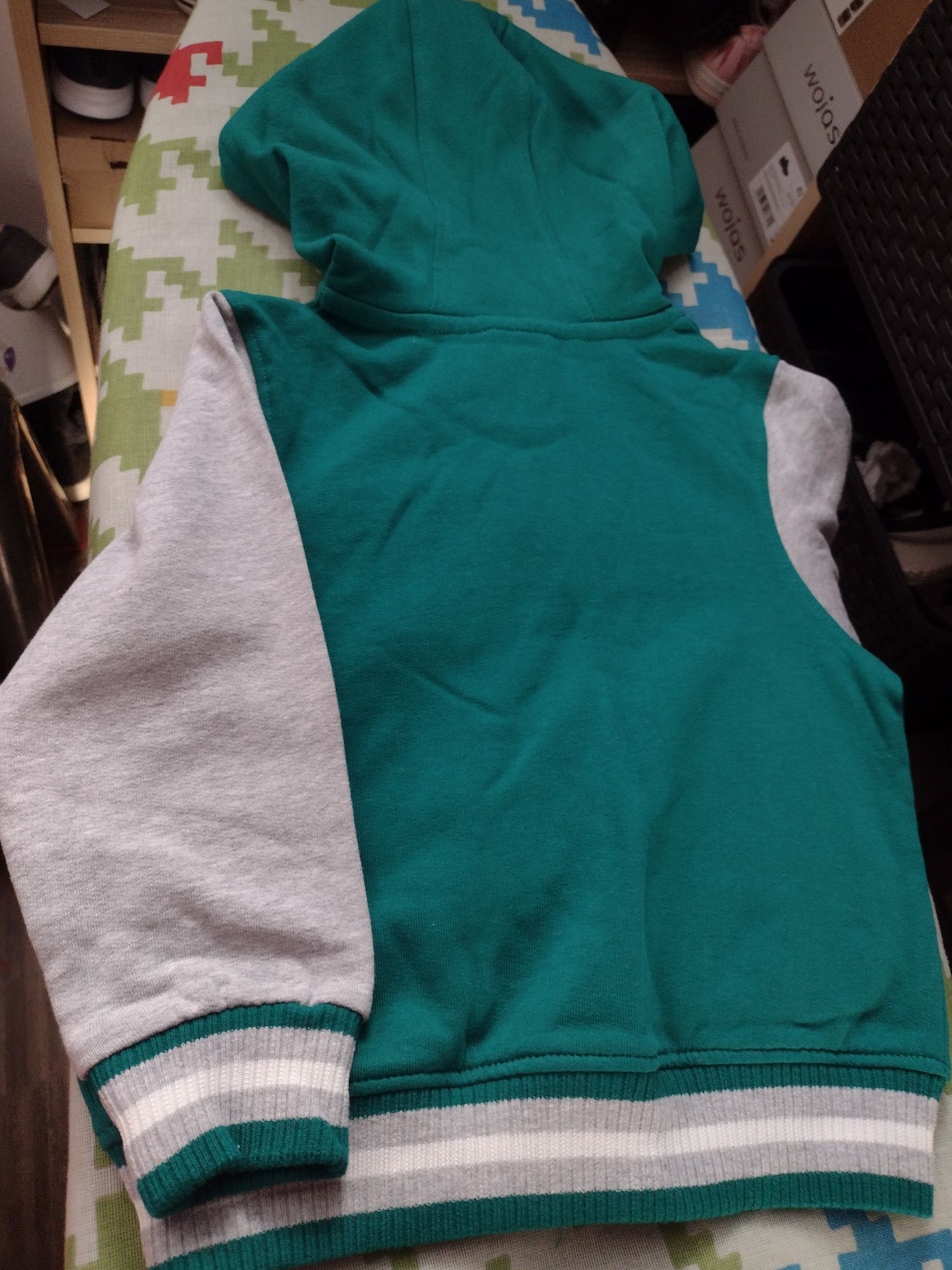 Bluza dresowa z kapturem rozmiar 98/104