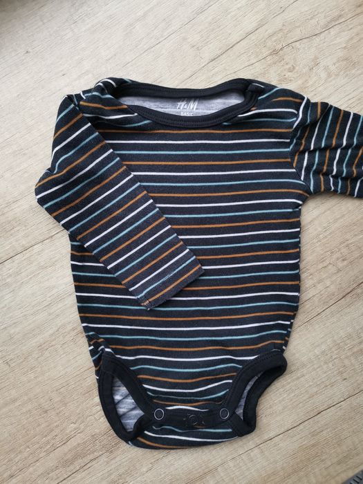 Śliczne body z długim rękawem paski H&M 56