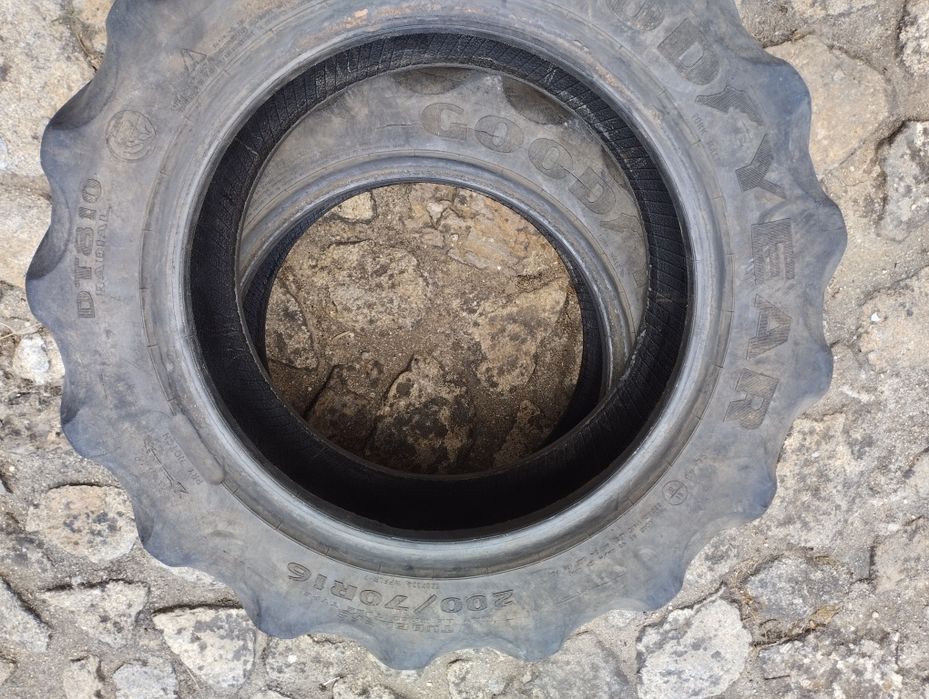 Tenho estes Pneus para vender