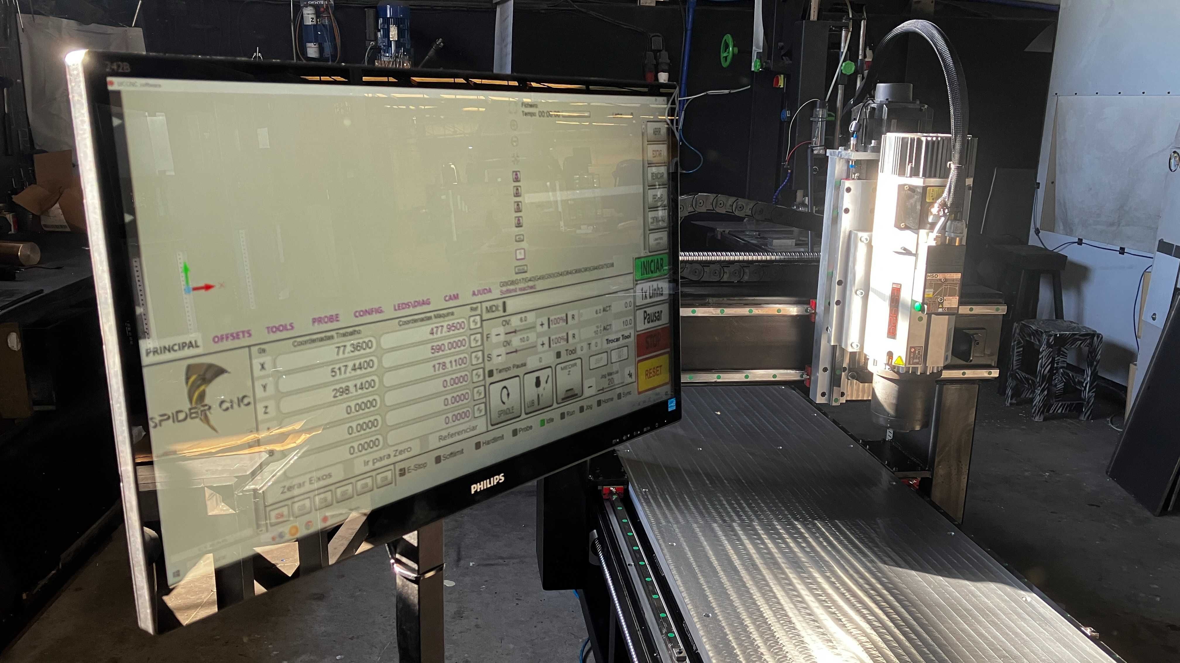 CNC 2000x600mm para Metais  –  troca auto de ferramentas