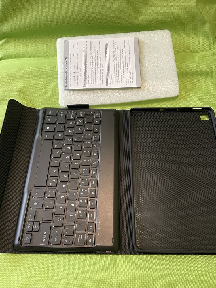 Etui. Klawiatura. Etui do iPad. iPad. Apple