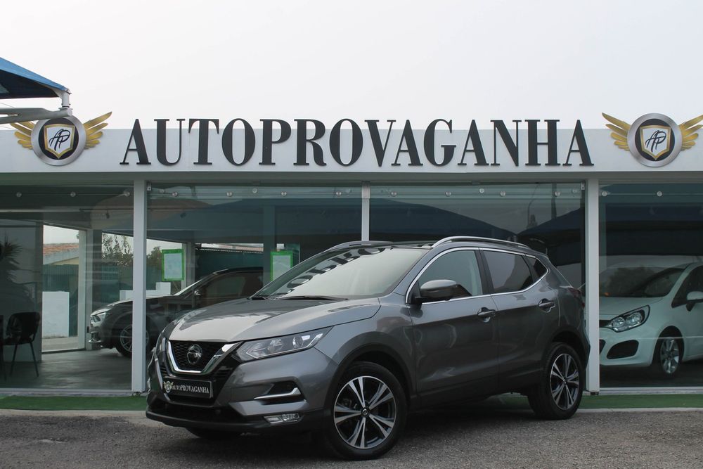 Nissan Qashqai 1.5 dCi N-Connecta J18+Led