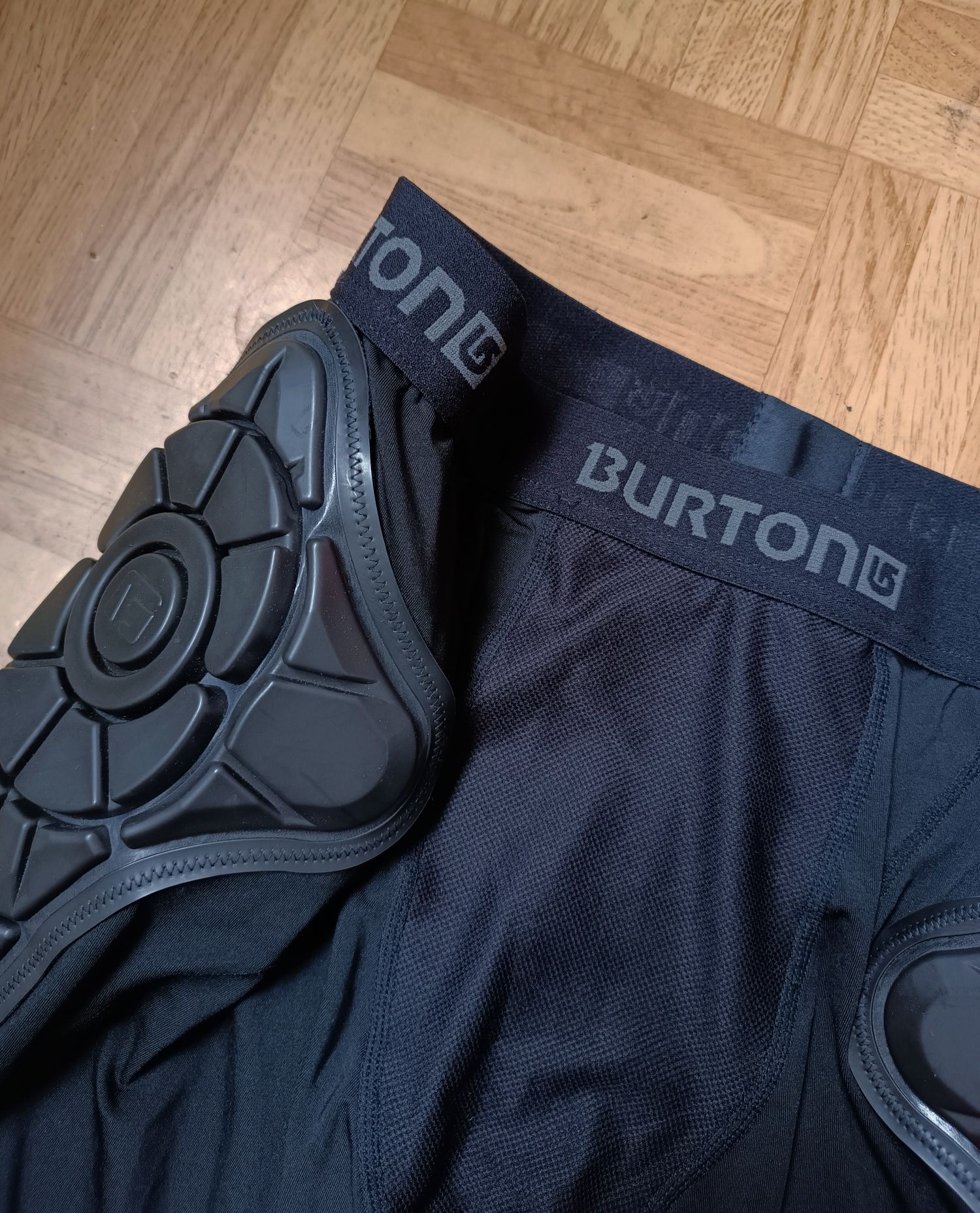 Ochraniacz na biodra Burton Total Imp short g-form
