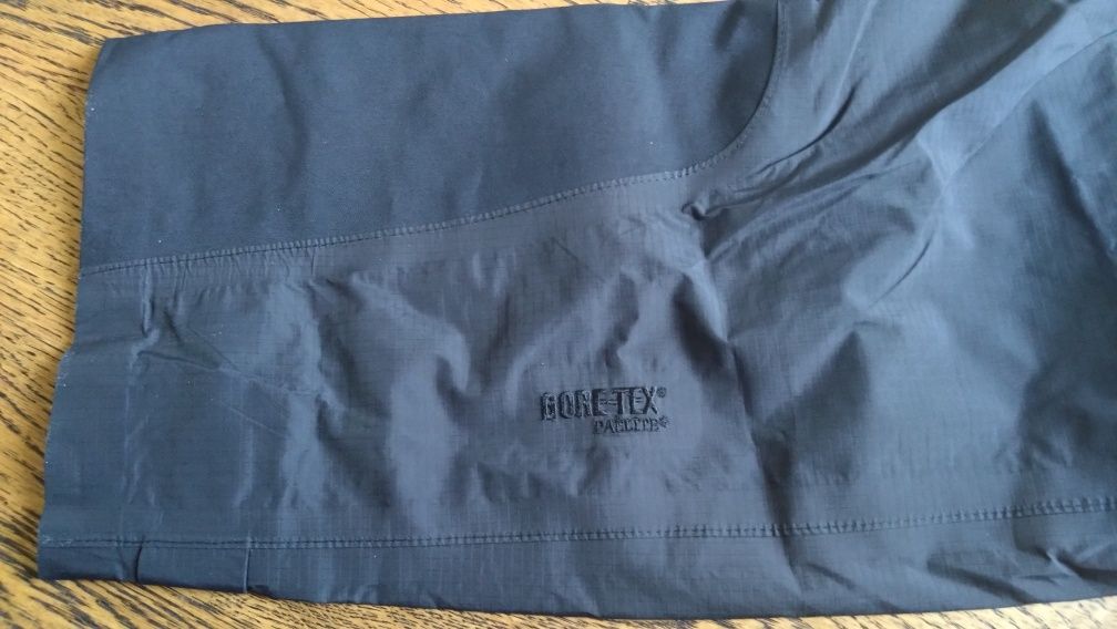 Spodnie GoreTex Paclite S