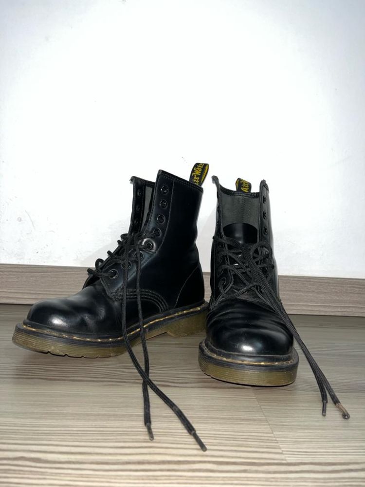 dr. Martens glany