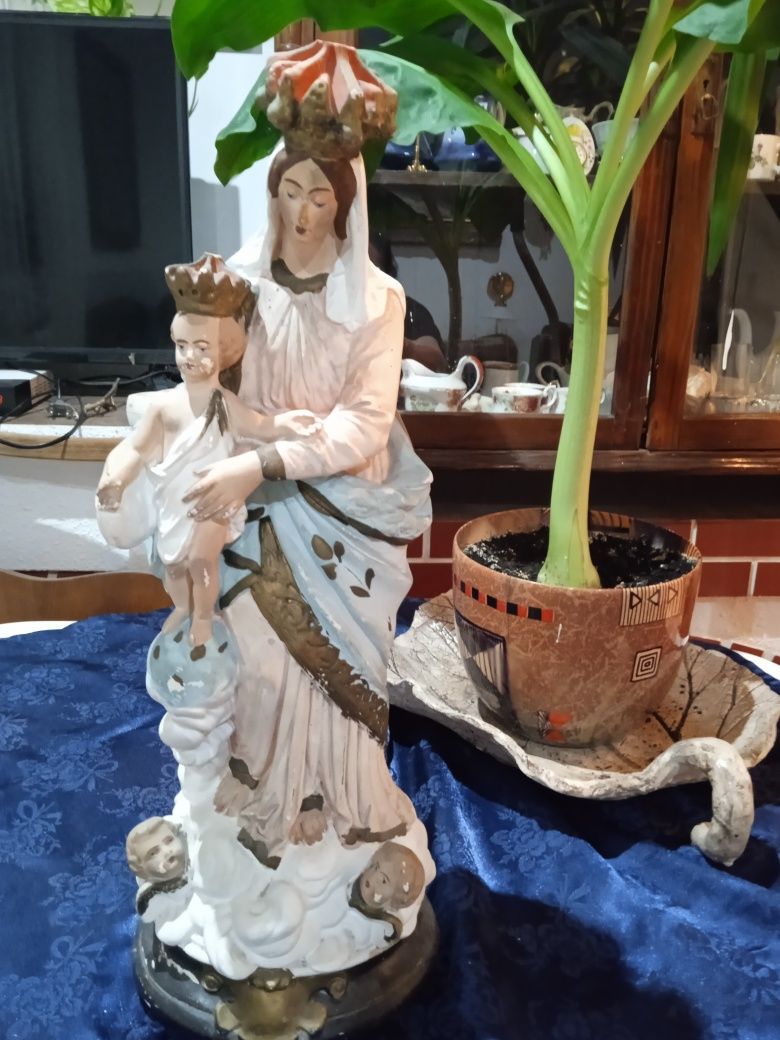 Bardzo stara figura sakralna