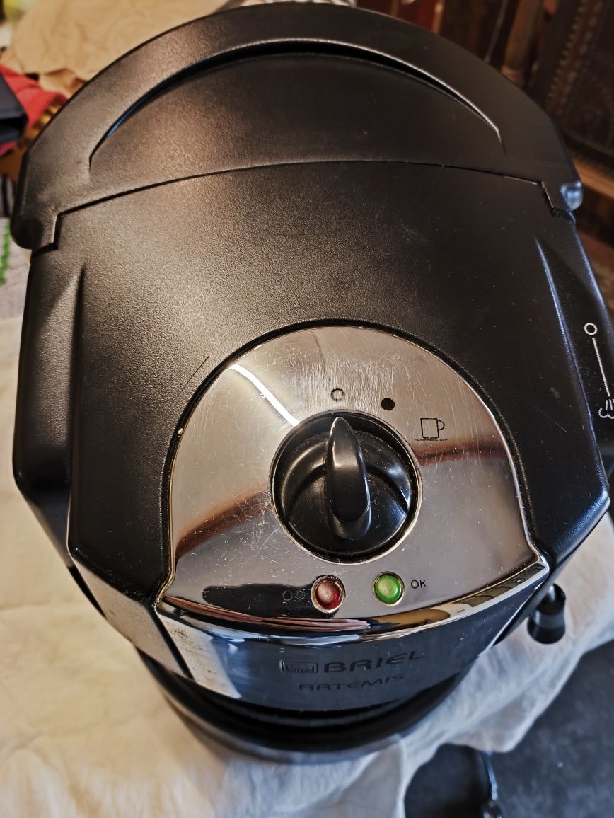 Máquina de café Briel Artemis ES42  (ler texto anúncio)