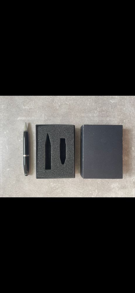 Caneta com Pen USB incorporada - 4 GB