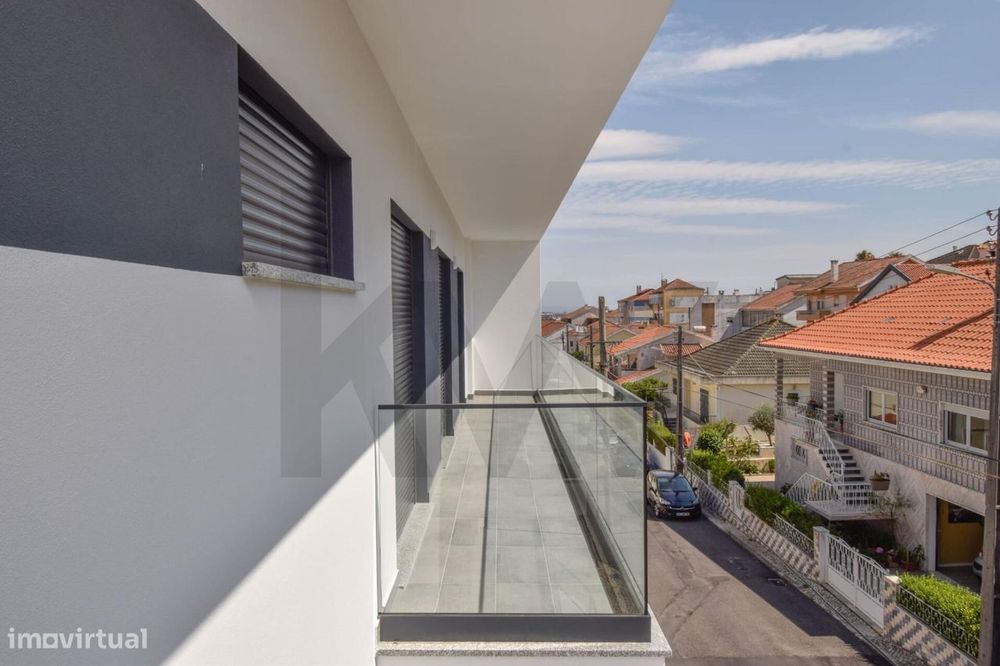 Apartamento T3 Novo a Estrear para Arrendamento - Ramada, Odivelas