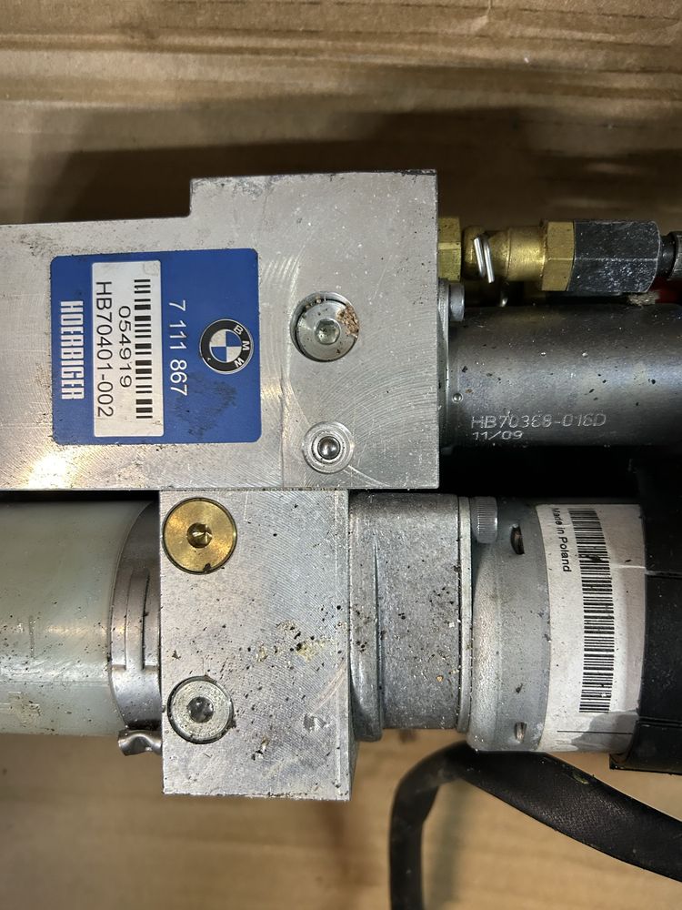 Pompa hydrauliczna klapy bagażnika BMW 5 e61