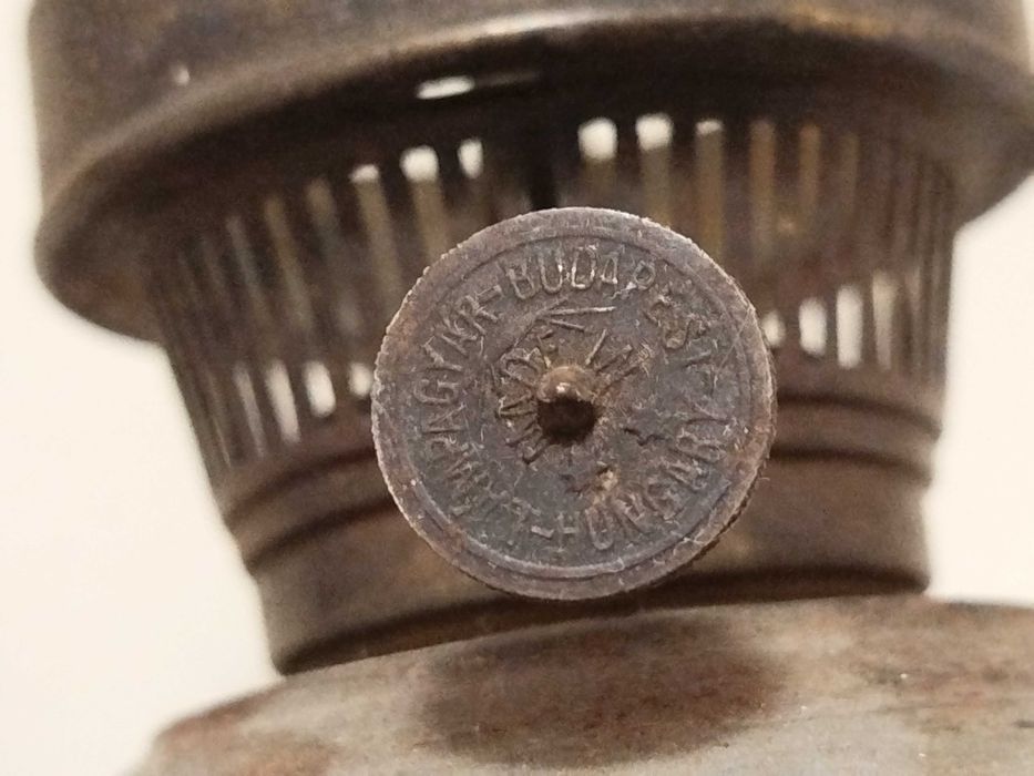 Lampa naftowa LAMPAGYAR Budapest HUNGARY antyk