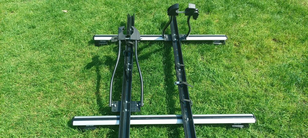 Uchwyt rowerowy na dach auta