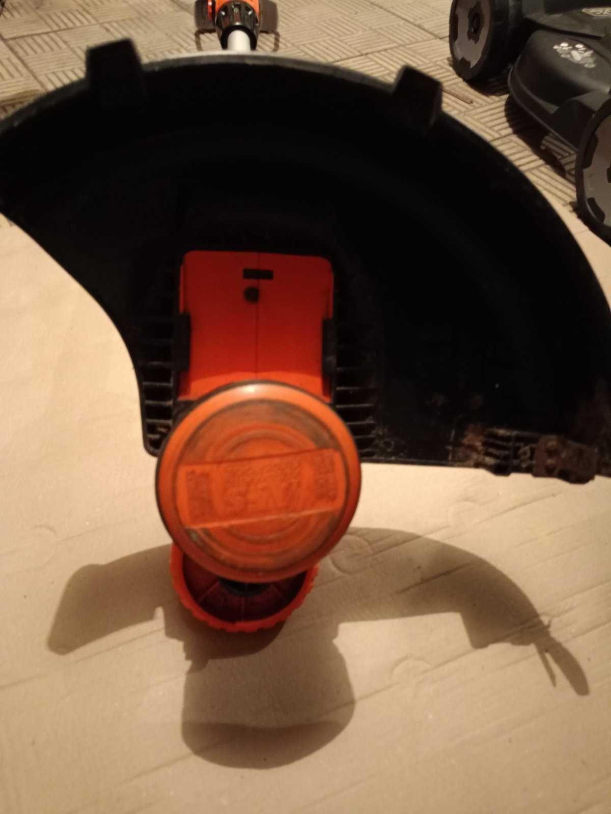 Галонокосілка електричнаBlack&Decker з насадкою для газонокосар.тример