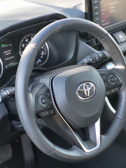 Тойота Рав4 гібрид