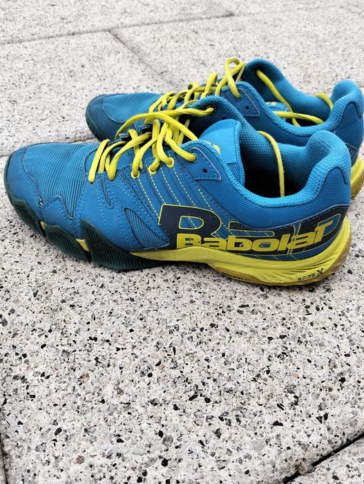 Vendo sapatilhas Babolat, com oferta de t-shirt