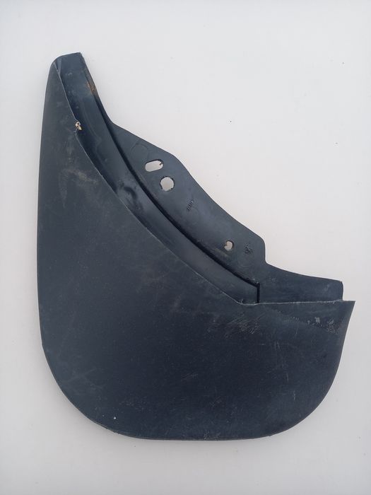 Бризговик Ford Focus 1 задній лівий