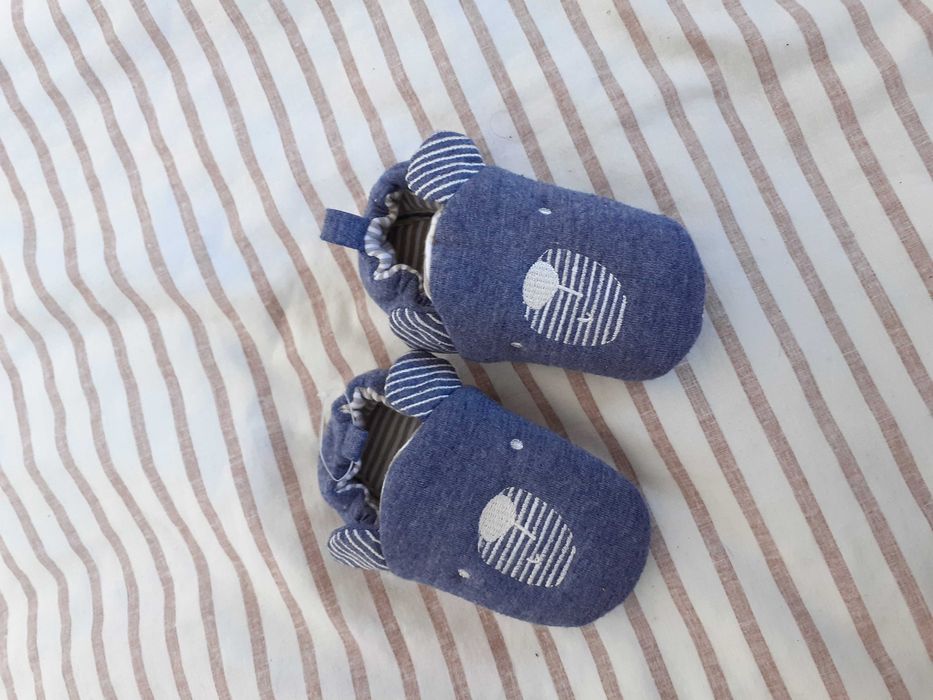 NOWE Kapcie antypoślizgowe 12,5 cm kapciuszki niebieskie