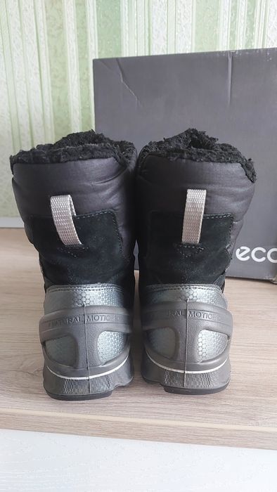 Ботинки зимние ecco biom hike 30p