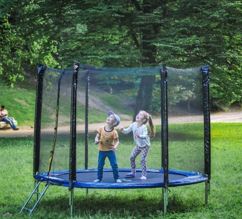 Польский Детский батут Sky Jump . Дитячий батут Польща