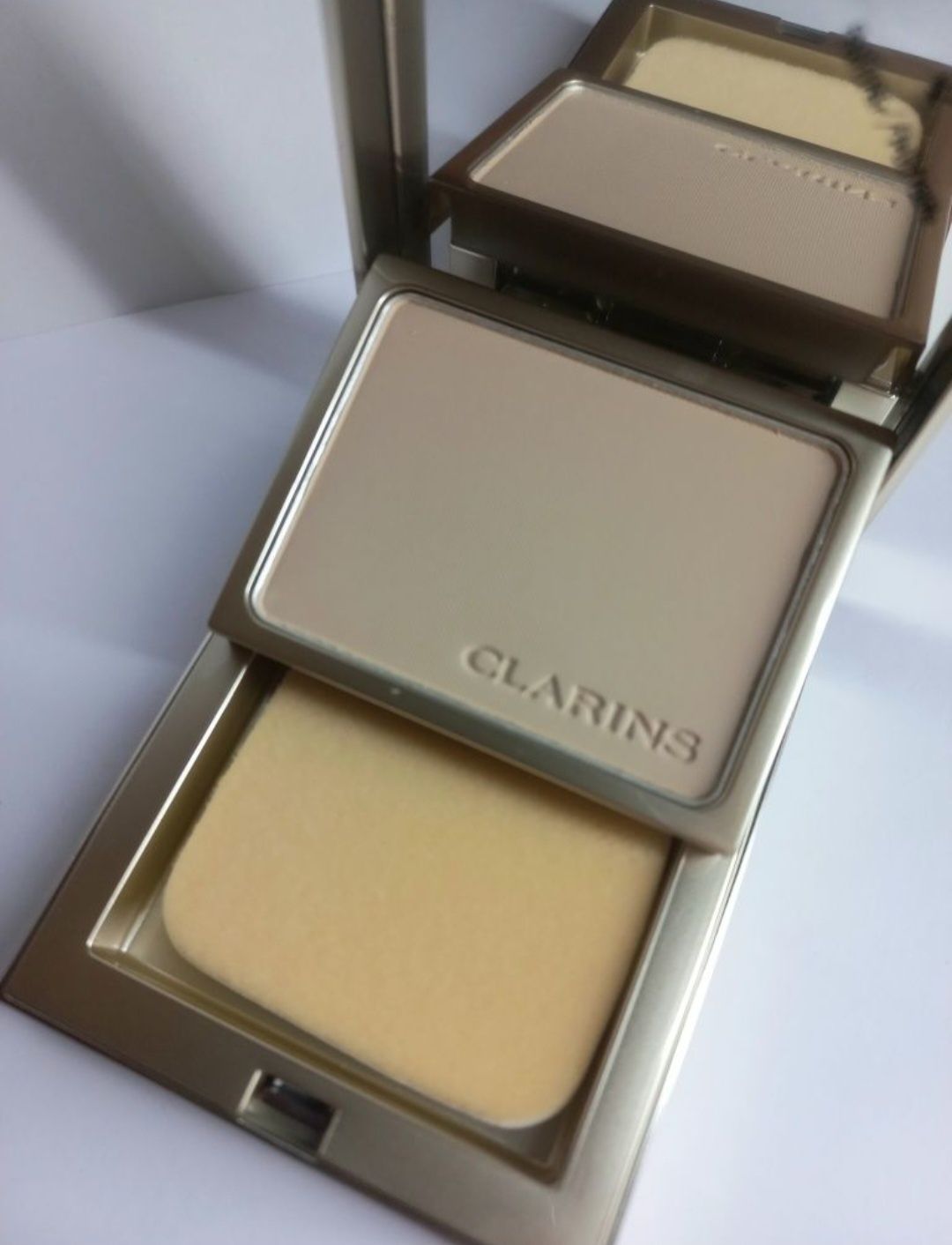 Clarins puder, podkład kolor 105 nude