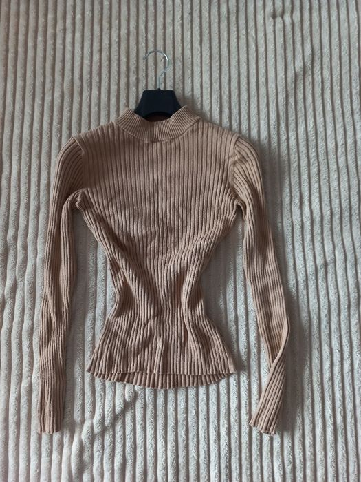 Светр з невеликою горловиною cropp