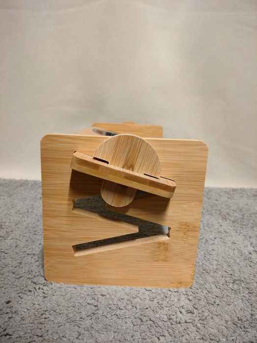 Zestaw Dwóch Misek Drewniany Stojak Na Miski dla zwierząt