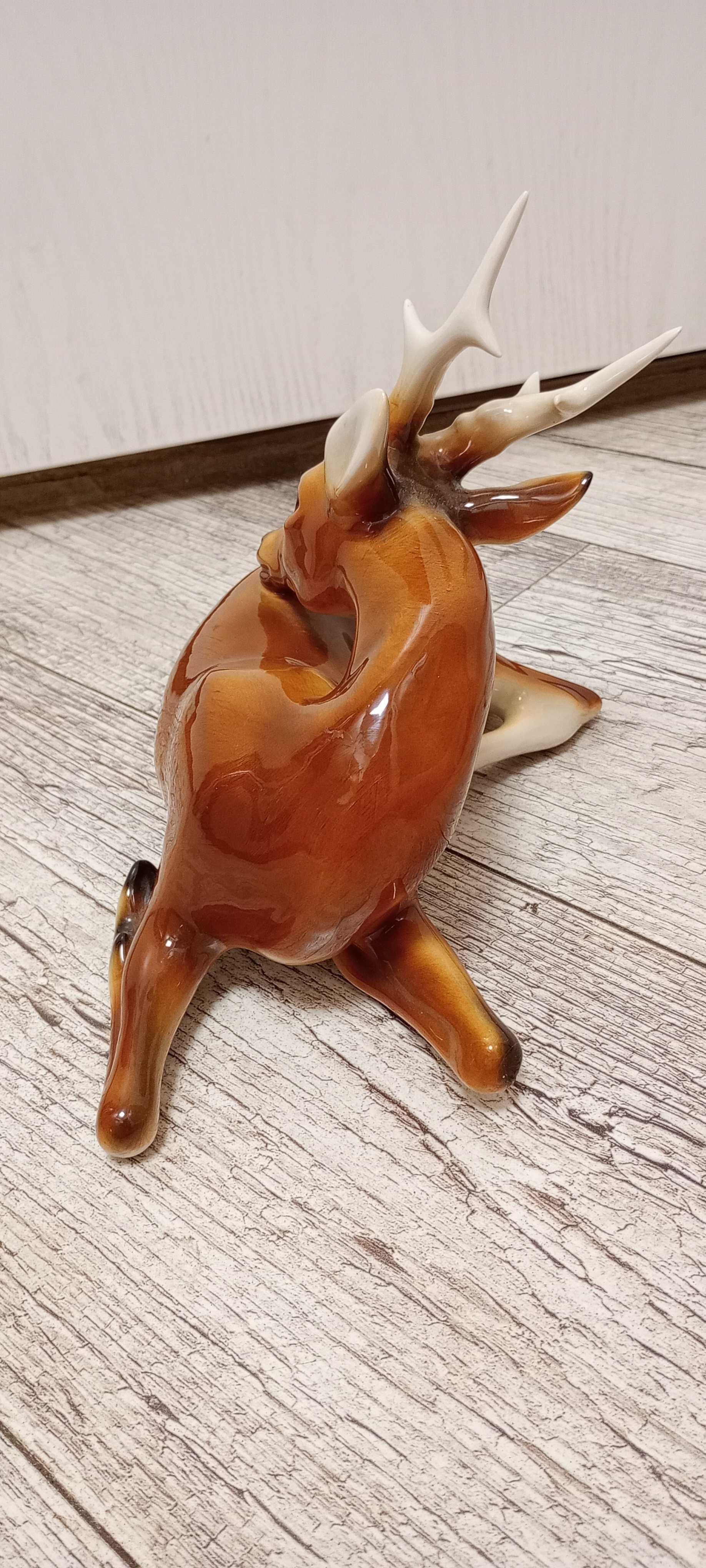 Figurka porcelanowa jelonka ROYAL DUX Czechosłowacja