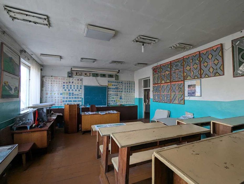 Продам автошколу у Дахнівці вул. Праслов’янська 580 кв.м. на 21 сотці