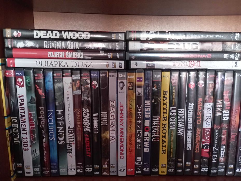 Filmy na DVD horrory, thrillery (50 tytułów) Cena za komplet