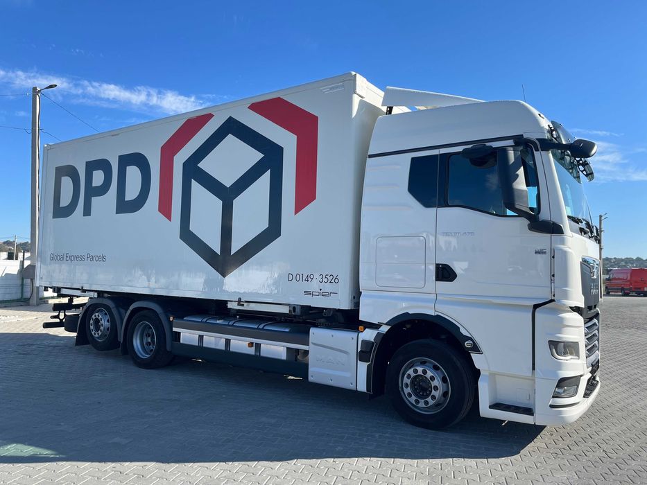 MAN TGX 26.470 6X2-4 LL BDF 2021 Промтоварний фургон-контейнер