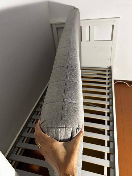 Cama solteiro com gavetas
