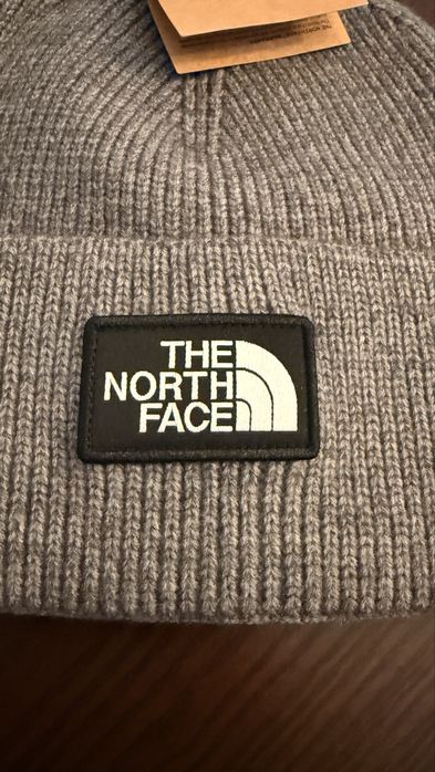 Szara czapka the north face