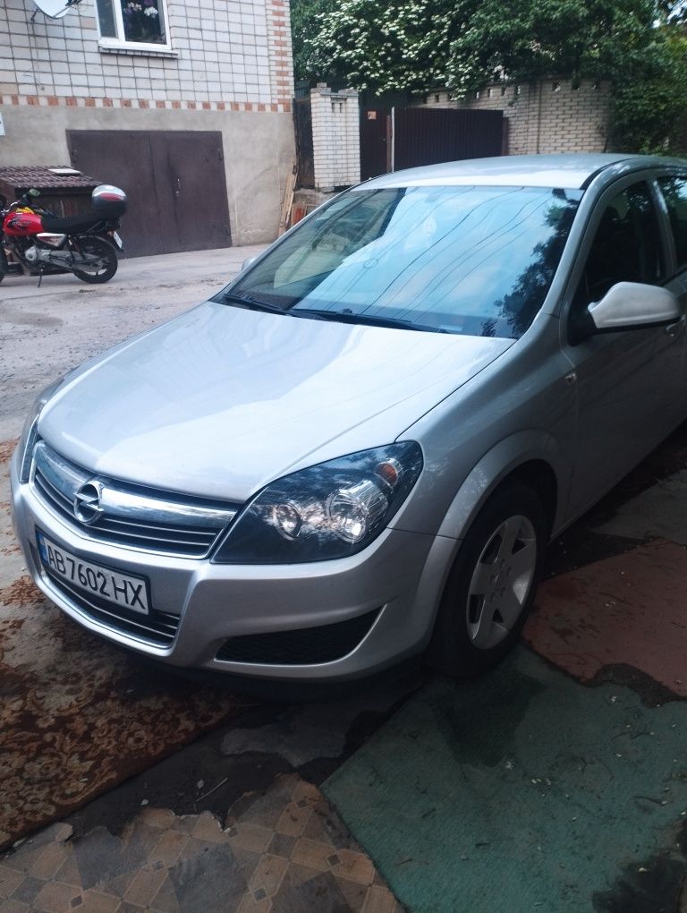 Opel astra 1.9 2012