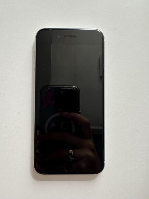iPhone SE 128GB (White)