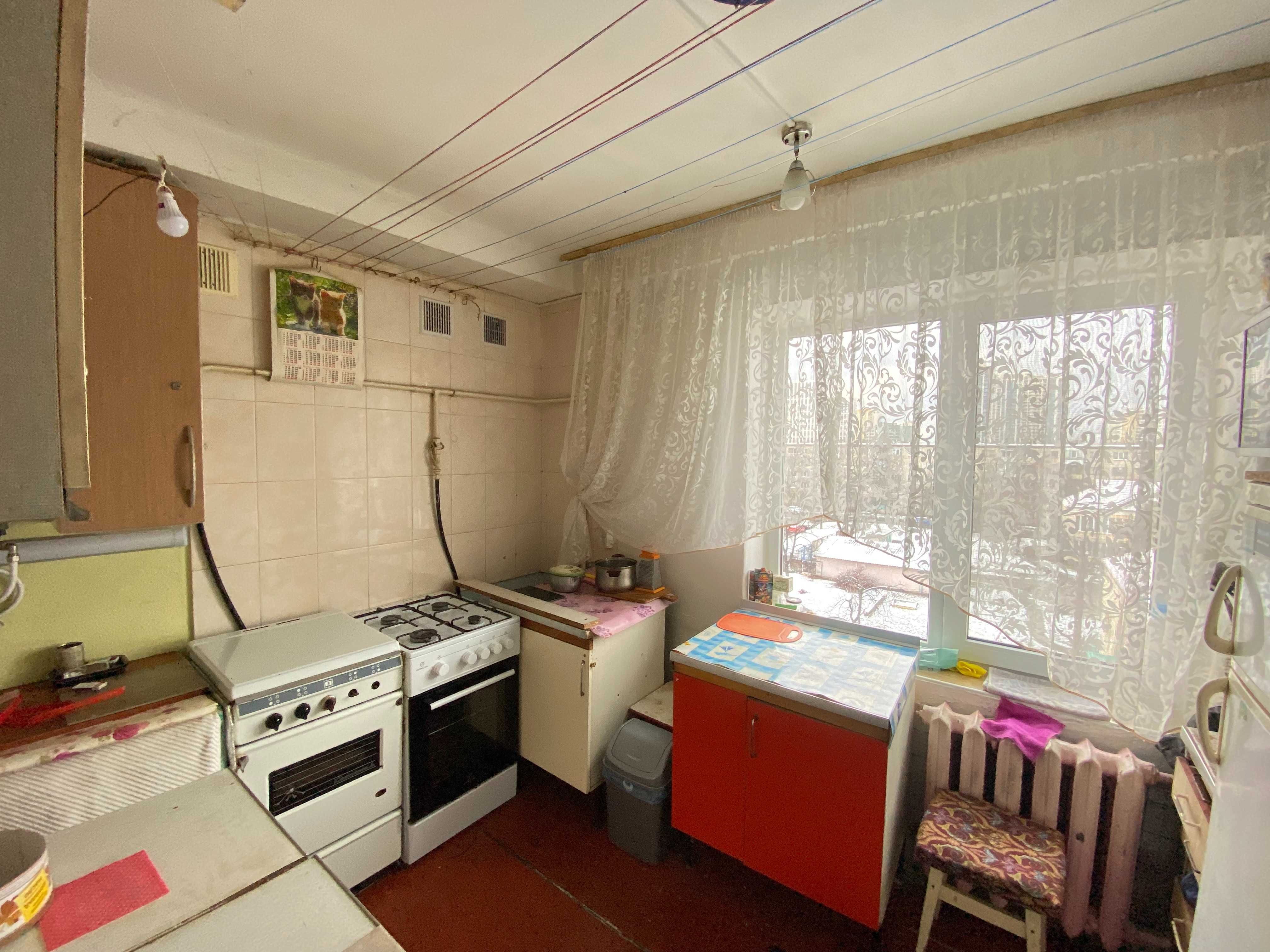 Продам кімнату  в комунальній квартирі, м. Чернігівська, вул. Юності 7