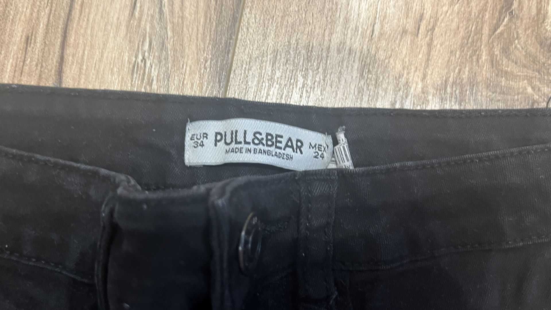 Zestaw 3 par spodni jeansowych roz. 34 bardzo dobry stan. Pull&Bear
