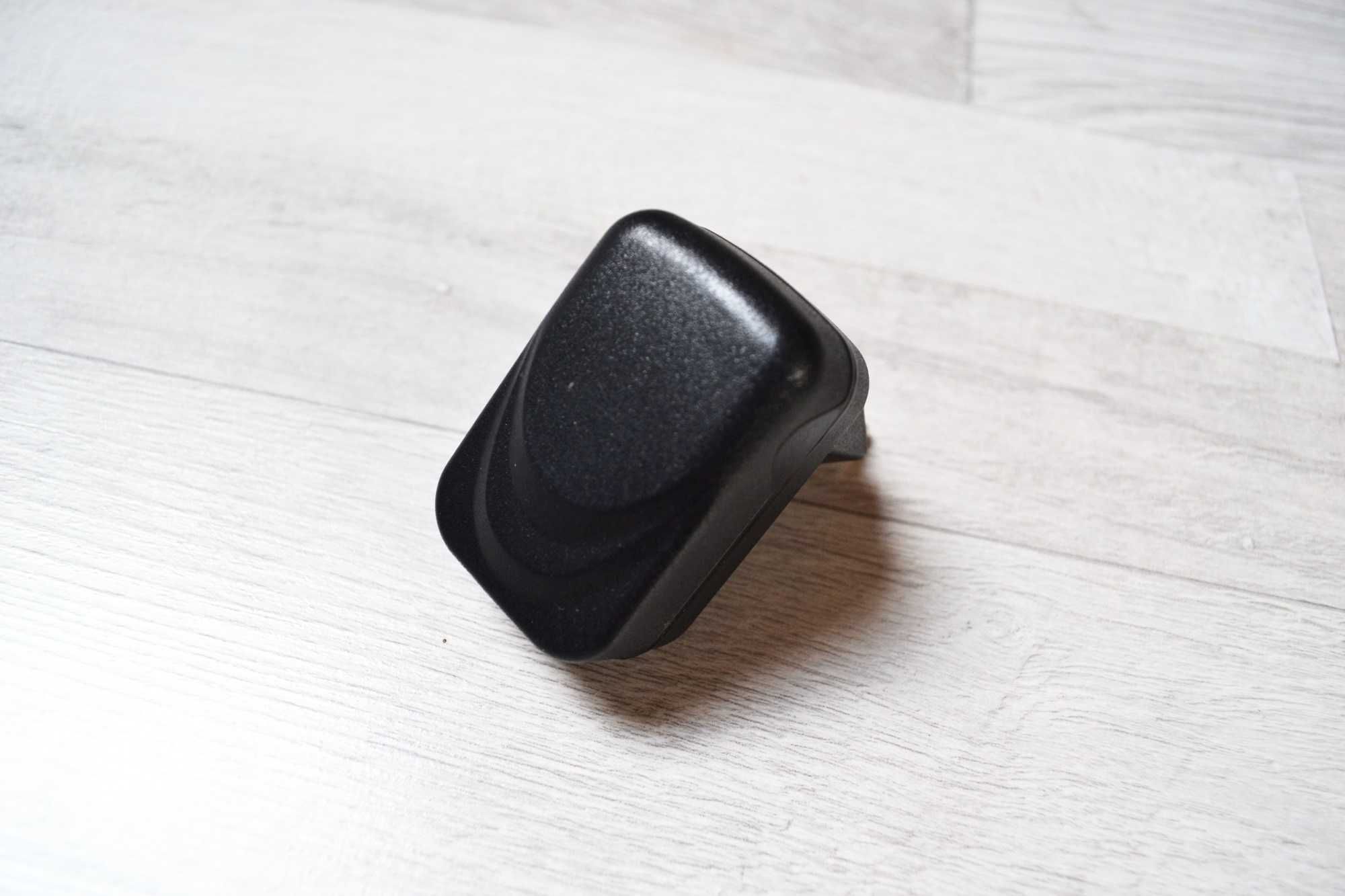 Kostki z wejściem usb Lg i no name do ładowarki 2 szt.