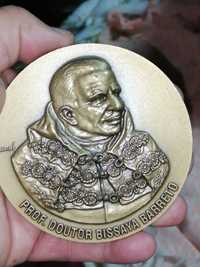 Medalha Grossa Prof Dr Bissaya Barreto 100anos bodas prata