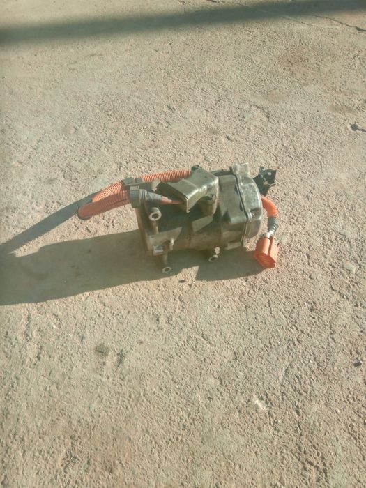 Vendo compressor A/C Toyota Prius