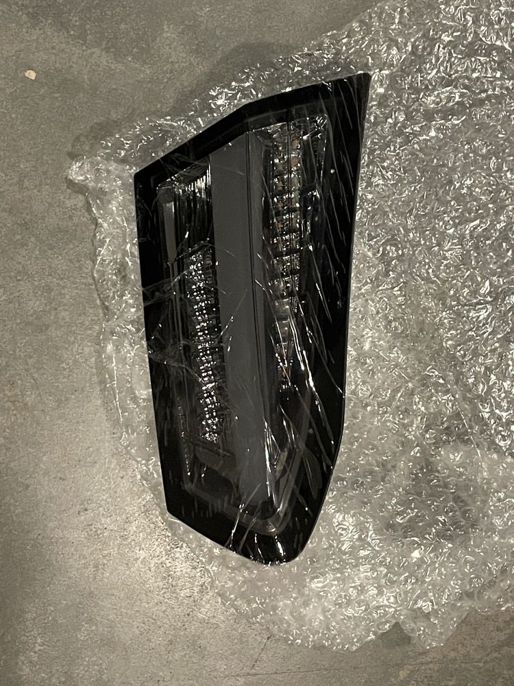 Tylne lampy Ford Focus ST mk4