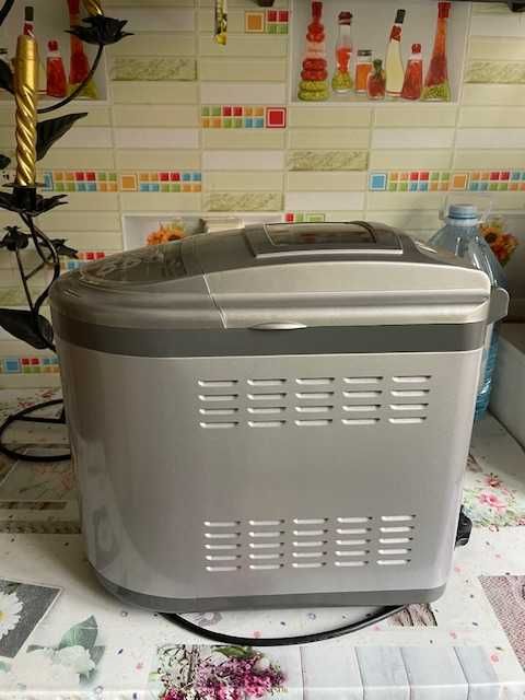 Продам хлібопіч LG